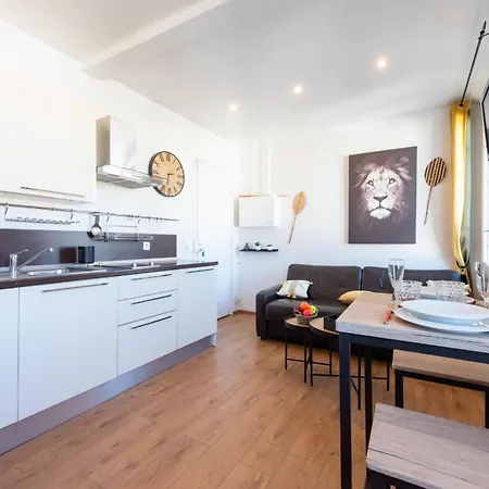Air-conditioned Heart Of Apartmán Cannes